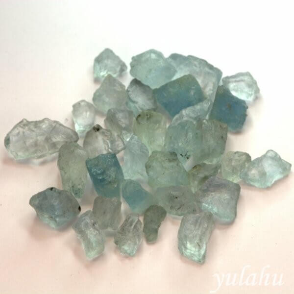Aquamarine raw crystals / Aquamarin Rohkristalle
